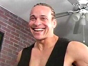 Kåt MILF-slut Lisa Lee Knuller Suger Enorm Kuk For En Ekkel Ansiktsbehandling