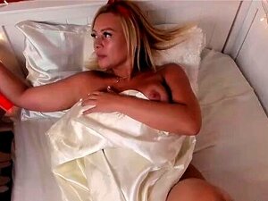 Brittisk Blond Milf Jane Bond Solo Onani