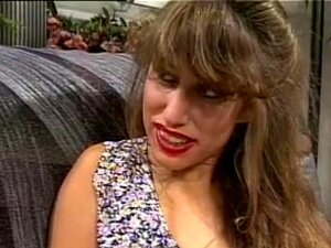 Morena Em Vestido De Verão Seduz Seu Vizinho E Eles Acabam Transando