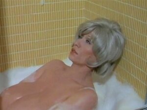 Chesty Morgan - Tappavat Aseet