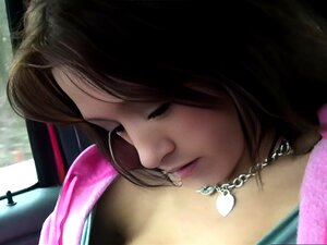 Casal Quente Modelando Seus Seios E Pau