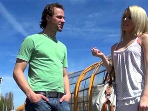 Завођење завршава сексом. Страстна заводљивост резултира запањујућим јебањем са курвом