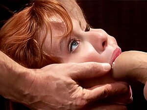 Doživite Ultimativan Grub Trening Dubokog Grla S Vrelu Milficom. Pogledajte Kako Se Potčinjava Vezivanju, BDSM-u I Međurasnim Igrama, Podnoseći Analni Seks, Gušenje I Prskanje. Pripremate Se Za Intenzivno Uživanje I Bol!