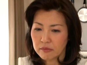 Söt Bystig Asiatisk Sekreterare Hikaru Hozuki I Sexiga Underkläder