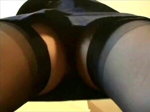 Παρακολουθήστε αυτήν την αισθησιακή ξανθιά να εξερευνά τις πιο βαθιές επιθυμίες της σε μια σέξι συνεδρία μόνης. Ετοιμαστείτε για μια νύχτα γεμάτη απόλαυση και ικανοποίηση όπως ποτέ άλλοτε!