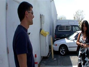 Latynoska Z Dużymi Cyckami Dostała Wytrysk Na Twarz