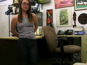 Maak Je Klaar Voor Een Onvergetelijke Ervaring! Bekijk Hoe Een Hete, Volborstige Brunette MILF Shawn's Steenharde Pik In Het Openbaar Bevredigt, Gefilmd In POV. Orale Seks, Hardcore Seks En Spionage Maken Deze Video Een Must-see!