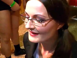 Nerdy MILF Manu Loves Bukkake