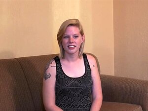 College Schatje Nicky Lynn Doet Auditie Met Een Creampie