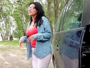 Nymfo Tar En Snabb Tur I Parken