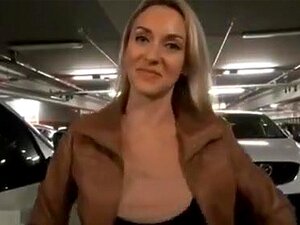 GF Creampie I Flygplatsparkeringsgarage, Du Har Sett Varje Typ Av Knull Och Spring Där är Jag Säker På, Men Den Här Kukhungerskan Går För Den Mässingsringen. Hennes Fitta Har Definitivt Gått Ner Denna Väg Tidigare