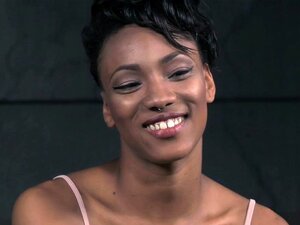 NT Plågade Ebony Undergivna Skrik Av Smärta