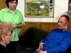 Mummo Jatkaa Suihinottoa