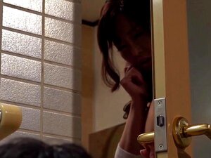 Sieh Zu, Wie Japanischer Stiefsohn Beim Schwiegersohn Jetzt Von Der Stiefmutter überrascht Wird! - Japanisch, Stiefsohn Beim Schwiegern, Stiefmutter Beim Schwiegerporno