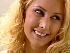 Nevjerojatne Pornozvijezde Angel Dark I Sarah Twain U Ludom Pušenju, Seks Filmu O Kunilingusu,