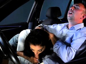 Chuda ślicznotka Gina Valentina Dostaje Mocno Przewierconą Swoją Owłosioną Cipkę