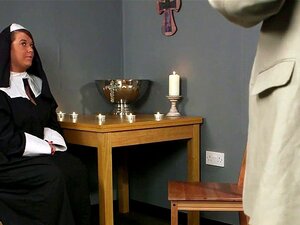 Foxy Mittuppslag Får Cumshot I Ansiktet Och Sväljer All Laddning. Stellar Skönhet Suger Kuk Innan Flera Cumladdningar Får Hennes Ansikte Stänkt Med Klibbig Ejakulat