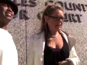 Cougar Lawyer Nimmt Ihre Retainer-Gebühr In Bbc Schwarze Ebony-Cumshots Schwarzes Schlucken Interracial