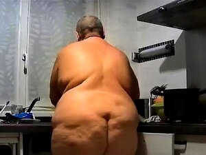 ¡Observa Cómo Una Sensual Madura Curvilínea Se Da Placer A Sí Misma En Una Transmisión En HD! ¡No Te Pierdas Esta Experiencia Erótica En Solitario!