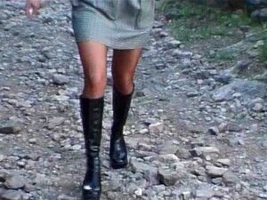 Zie Deze Kinky En Gemeen Slet Liften