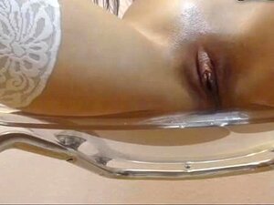 Meine Freundin Liebt Es, Mit Ihrer Muschi Zu Spielen