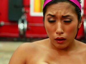 TheRealWorkout Boezemrijke Aziatische Gym Babe Strakke Kut Geneukt