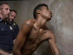 Video Of A Black Gay Ass First Time Suspect On The Run, Gets Deep Dick