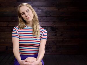 Blondine In Sideways Suspension Machine Geneukt