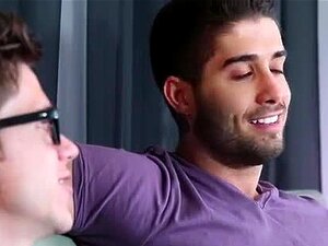 Χυδαίο τσιμπούκι από γκέι τύπο