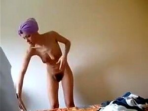 Kåt Amatörfilm Med Håriga, Små Bröst-scener,
