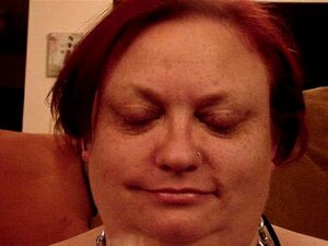 Lipstick Dildo Deepthroat Oefening