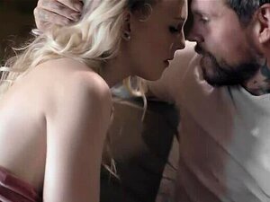 A Loirinha Fofa E Safada Lily Rader Em Pornô Amador