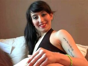 Kleine Tittige Frische Französische Schlampe Bekommt Ihren Arsch Durchgefickt