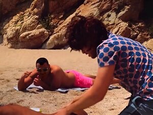 Miellyttävä Playgirl Noe Maito Lävistetty Käsittämätön Rannalla Hänen Suuri Ramrod Ikäinen Rakastaja - VIP SEX VAULT