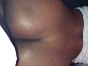 Wielki Czarny Tyłek Ebony W Pozycji Na Pieska