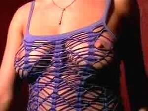 YouPornMate HoneyPoison2U Använder Leksak På Cam