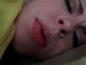 Orgasm Craving Latina Gets Pussy Hole Filled With Big B