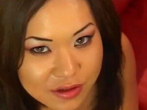 Experimenta Un Viaje Salvaje Y Exótico Mientras Esta Seductora Estrella Porno Japonesa Te Lleva A Nuevos Niveles De Placer. Observa Cómo Ella Expertamente Realiza Mamadas Alucinantes, Se Entrega A Intensas Escenas De Sexo Anal Y Satisface Tus Deseos Insac