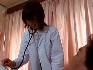 Super Seksi Japanske Medicinske Sestre Puše