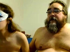 Gorąca Amatorka Z Kamerką Masturbuje Się Dla Swoich Fanów