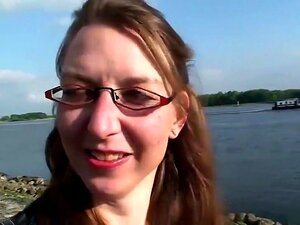 Gospodyni Domowa Pieprzy Swojego Posłańca #1