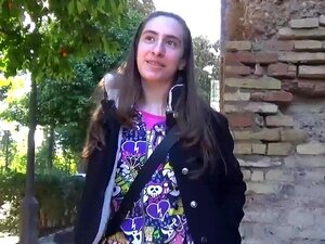 Die Babe Maakt HAAR 1E PORNO En Verliest Haar Maagdelijkheid Erin!