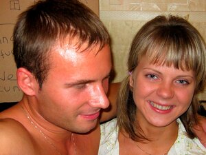 Prachtige Schat Met Kleine Tieten Faith Houdt Van Een Intensieve Beurt In Bed