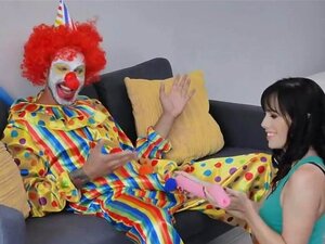 Xxx Midget Clown Porn - Get Ready To Crack Up With Clown XXX Porn at xecce.com