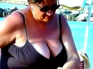 Niesamowity Amatorski Film Z Plażą, Sceny Z Podglądaczami,