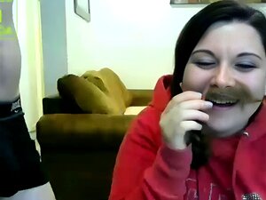 Storbröstad Brunett Amatör Knullar En Stor Kuk