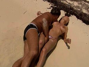 Секси риба са великим сисама плажни бловјоб секс и сперма