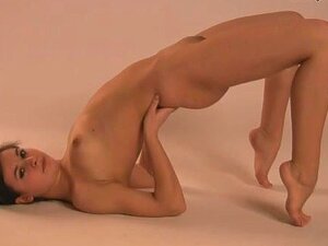 300px x 225px - Woman Flexible Squirt - Porno @ TeatroPorno.com
