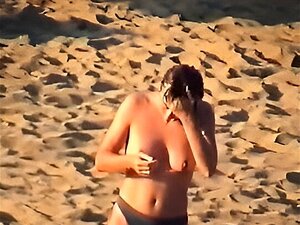 Beach Sex Voyeur porn videos at Xecce.com