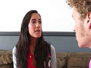 Uhmakas Suhde äitipuoleesi